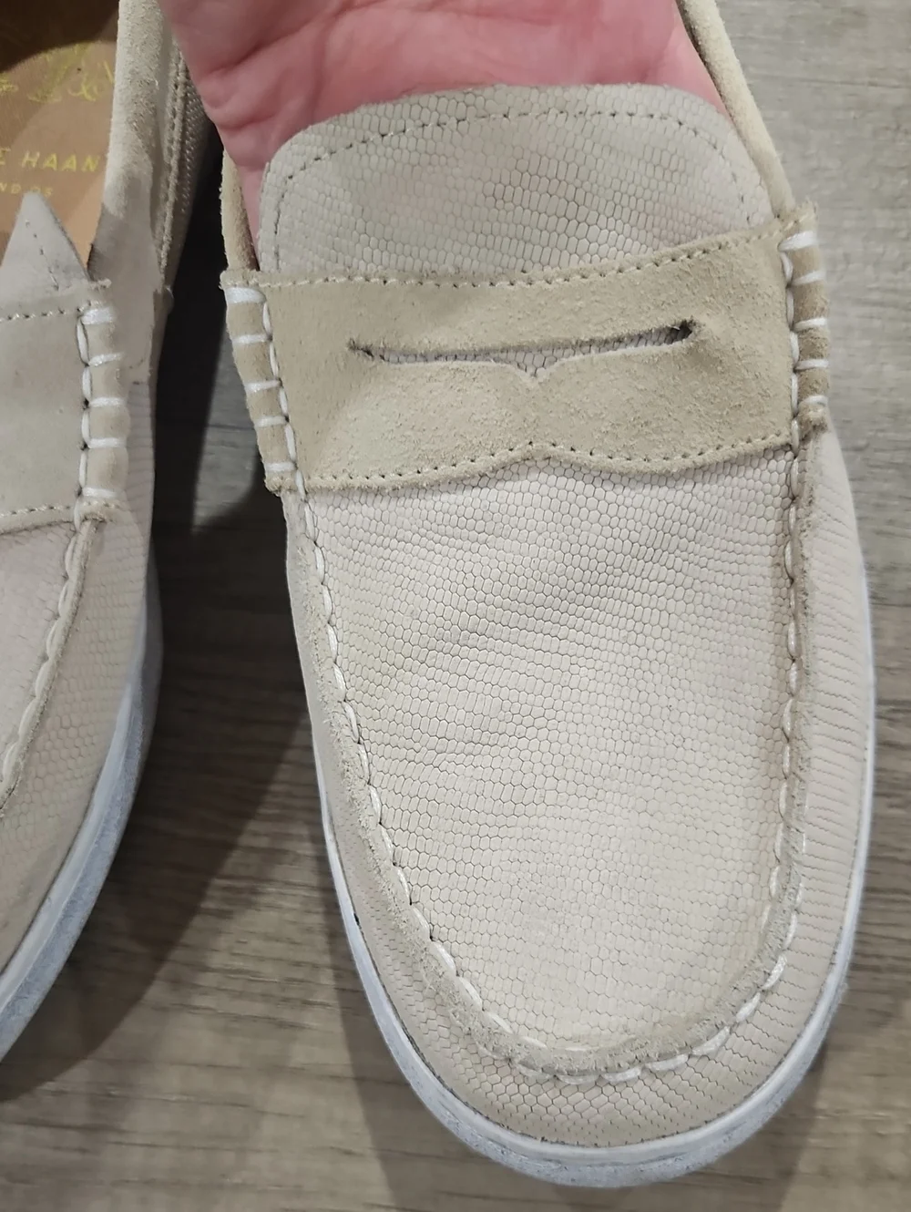 Cole Haan Pinch Maine Classic light cream suede loafers size 11